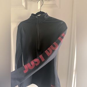 Nike Women’s DriFit Zip Up Size S